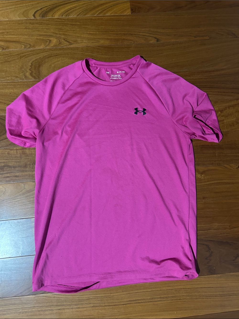 Under Armour Men’s Bright Pink Short Sleeve Performance Tee